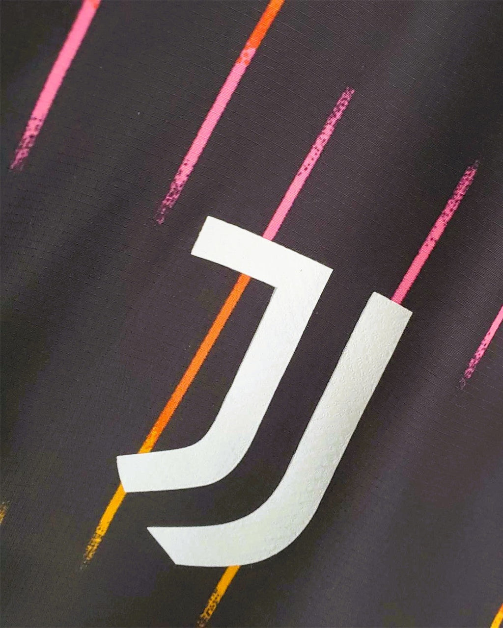 JUVENTUS WINDBREAKER with hoodie (2021-22)